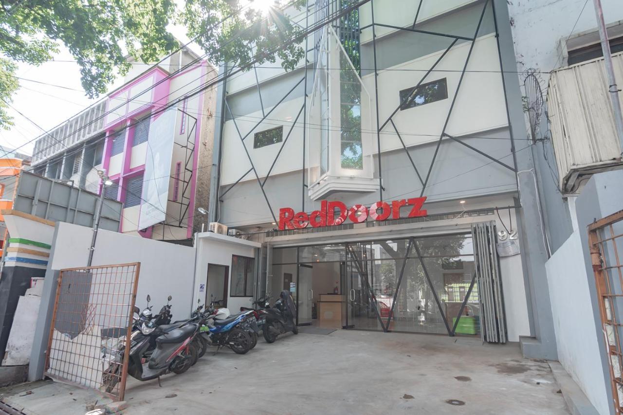 Reddoorz @ Karapitan Street 3*