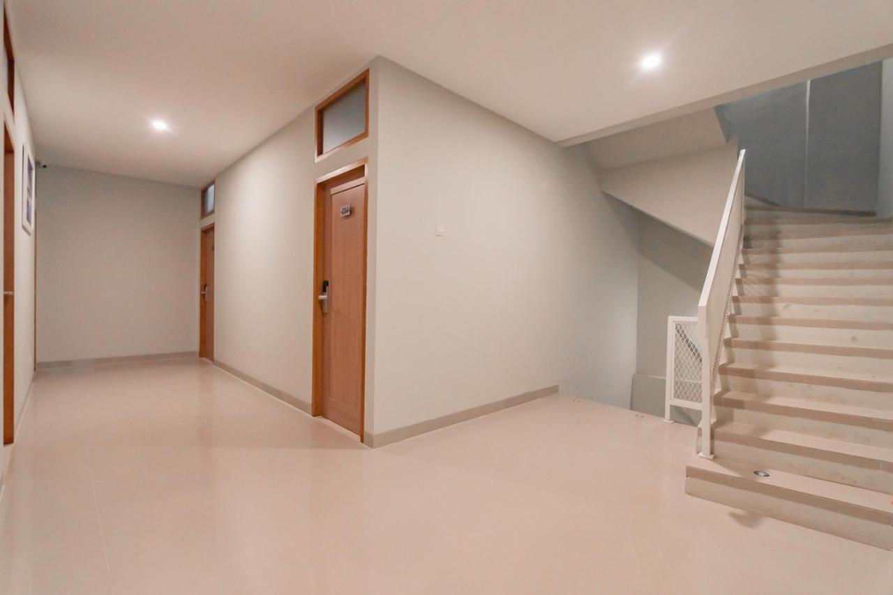 Reddoorz @ Karapitan Street 3*