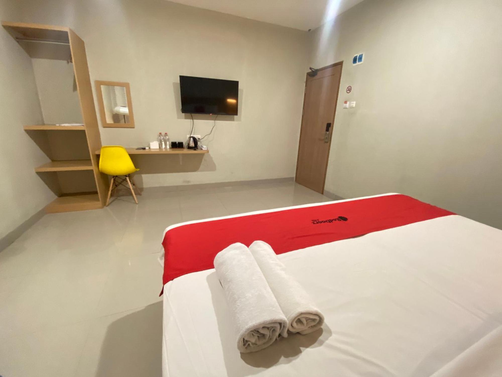 Reddoorz @ Karapitan Street Bandung