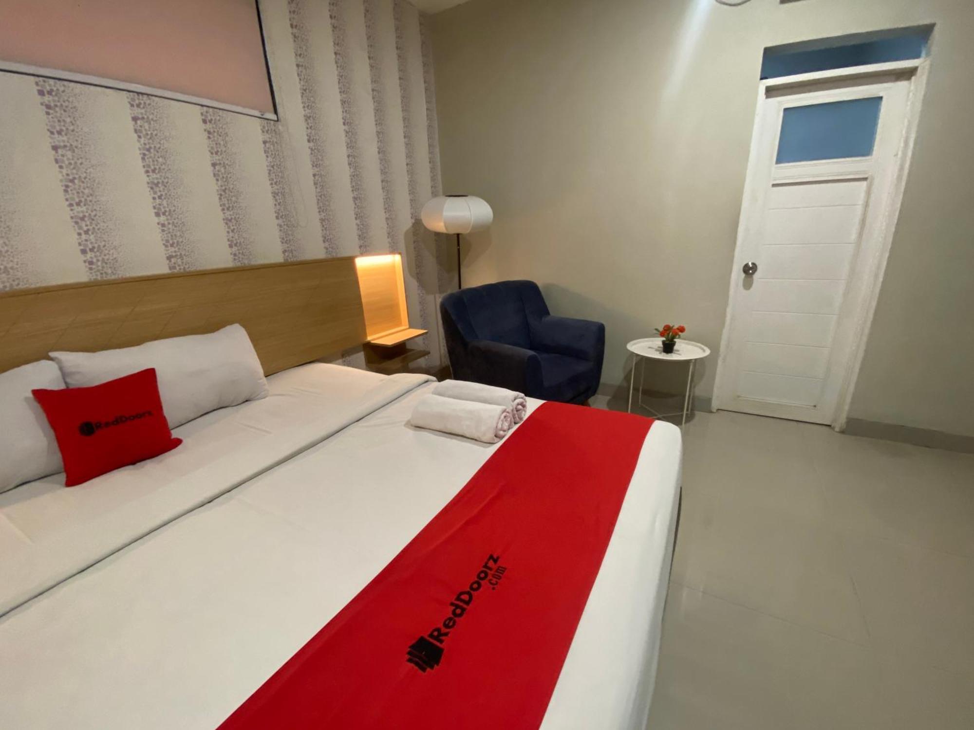 Reddoorz @ Karapitan Street Hotel Bandung